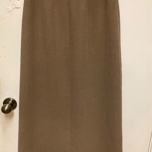 New York & Company Size 2 Long Skirt 38 inches Tan